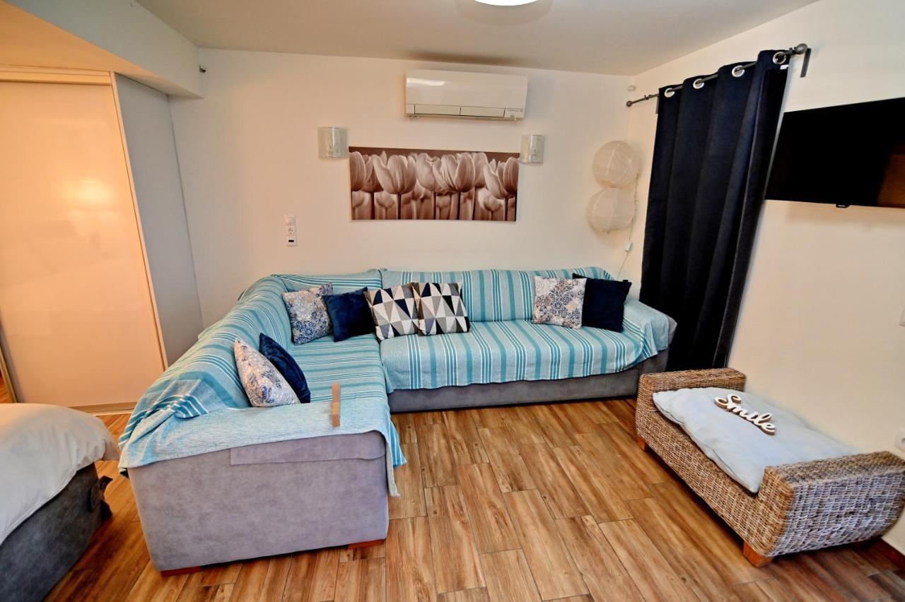 Kalamata Suites By 'Elite' Exterior photo